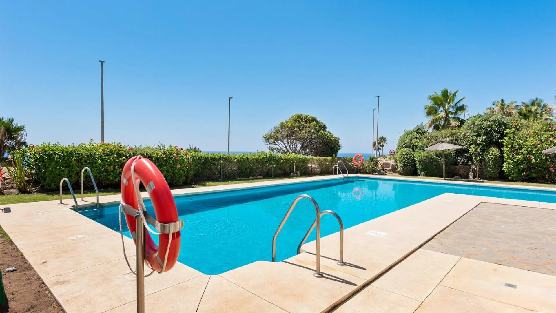 Vivi Homes - Casa Skye Pool, Terrace & Sea View Estepona Španělsko