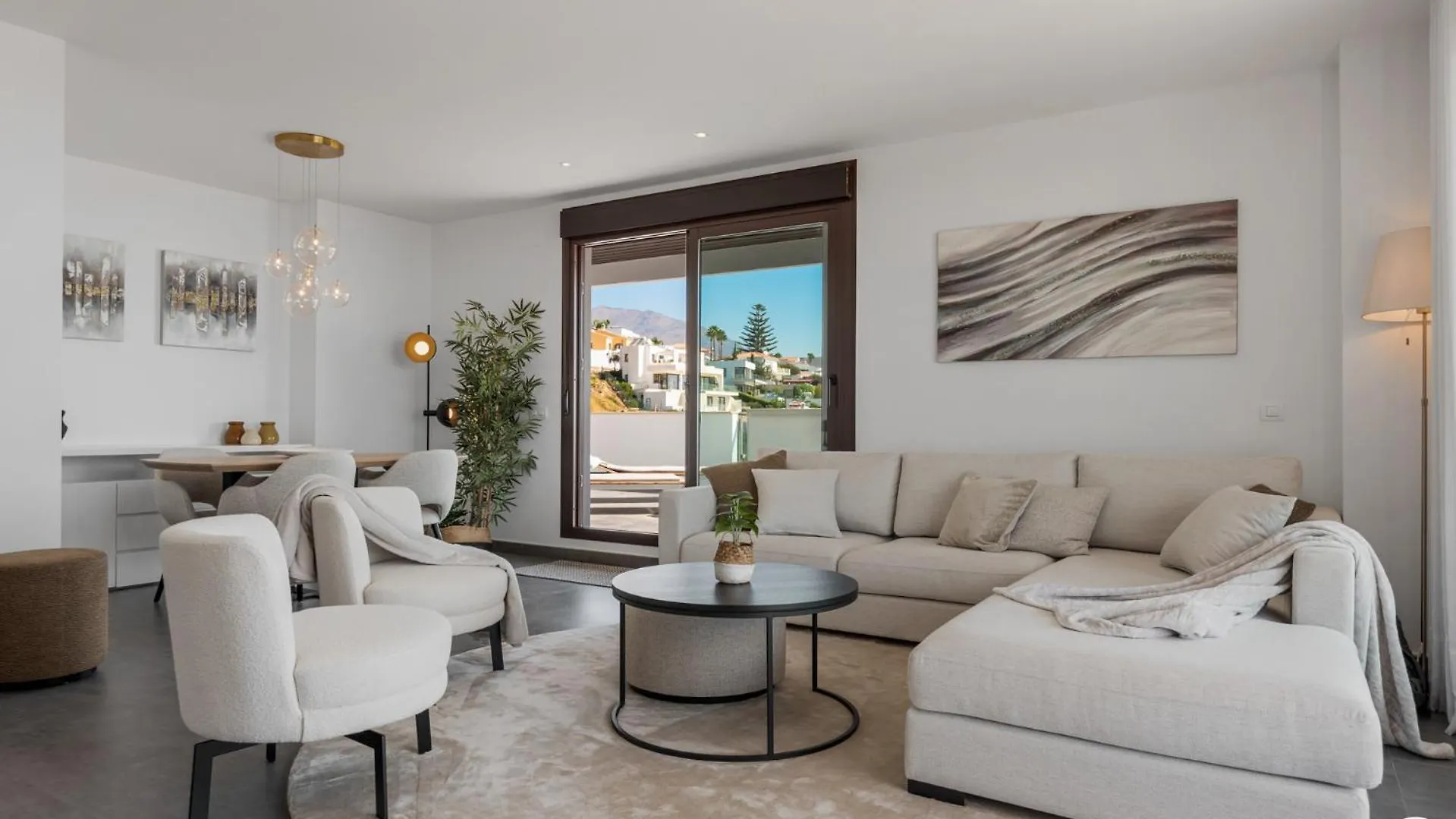 Vivi Homes - Casa Skye Pool, Terrace & Sea View Estepona